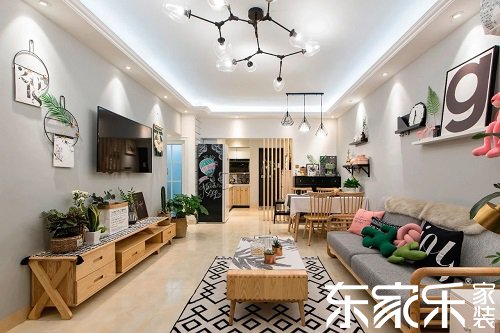 90㎡北歐風三室裝修,大白墻搭配原木家居美感十足